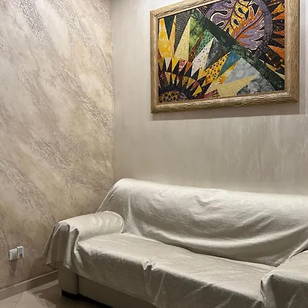 Beautiful In With Kitchen Apartment